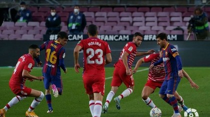 VIDEO | Surpriză uriaşă în La Liga! Barcelona, învinsă de Granada, ratează preluarea primului loc. Catalanii au deschis scorul prin Messi