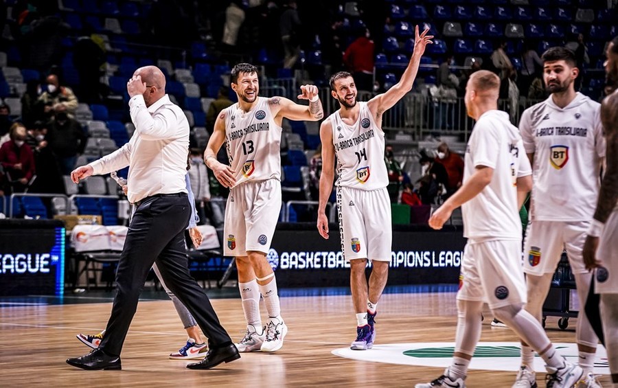 VIDEO | ”U” BT Cluj-Napoca - Oostende 86-75. Campioana României bifează a doua victorie în ”16-imile” Champions League