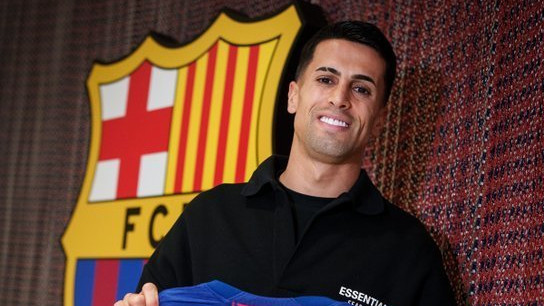 Fundaşul portughez Joao Cancelo, prezentat oficial de FC Barcelona