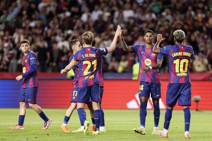 Lovitură pentru Barcelona. Titularul lui Hansi Flick e OUT pentru patru luni

