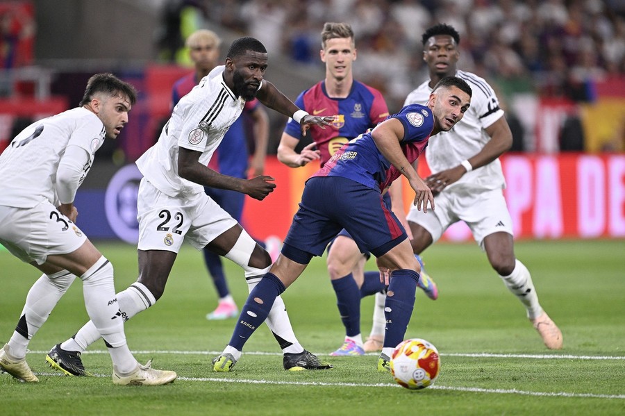 E OUT pentru finalul sezonului! Veştile rele nu se mai termină pentru Real Madrid. Anunţul madrilenilor