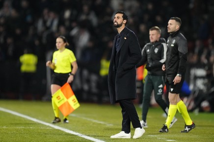 Arbeloa, OUT de la Real Madrid! Cine sunt favoriţii lui Florentino Perez pentru banca madrilenilor


