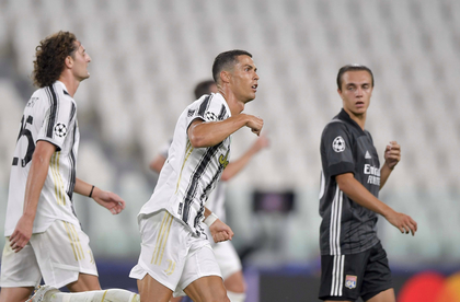 Sora lui Cristiano Ronaldo îi desfiinţează pe coechipierii portughezului: "Ştii şi tu că aşa e"