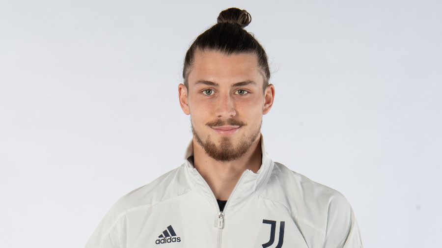 Are un viitor strălucit în faţă! Radu Drăguşin, votat cel mai bun tânăr jucător de la Juventus