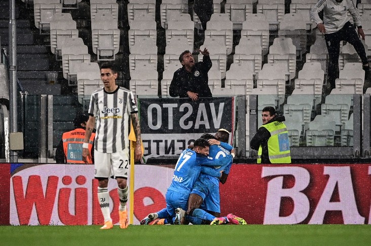 VIDEO ǀ Juventus – Napoli 0-1! ”Bătrâna Doamnă”, răpusă pe final de un voleu care a trecut printre picioarele lui Szczesny
