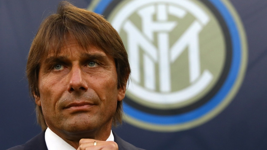 Răspuns savuros oferit de Antonio Conte, atunci când a fost întrebat cui dedică titlul câştigat în Serie A. "Cu siguranţă îl plasez printre realizări, pentru că nu a fost uşor”