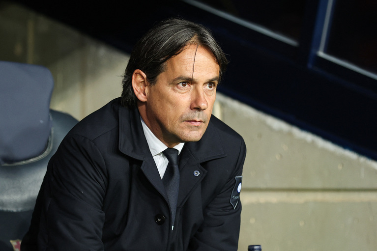 Simone Inzaghi şi un jucător de la Inter, suspendaţi în cadrul anchetei privind legăturile dintre mafie şi ultraşii milanezi