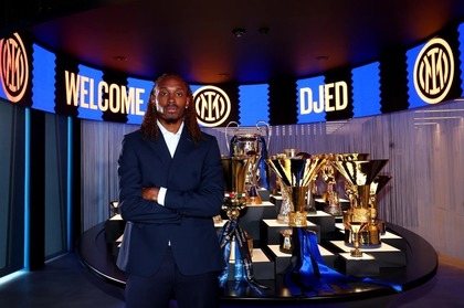 Inter l-a adus pe internaţionalul englez Djed Spence 