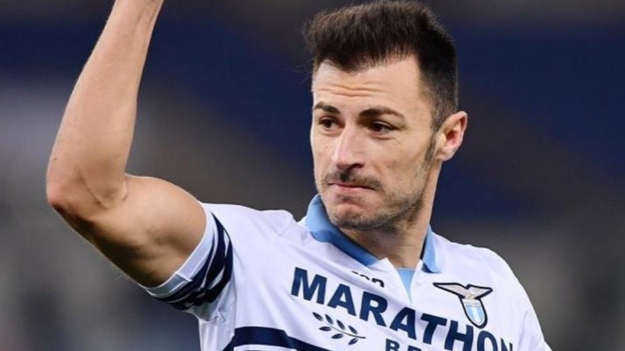 FOTO | Mesaj special pentru Ştefan Radu din partea fanilor, la antrenamentul lui Lazio. Răspunsul fundaşului