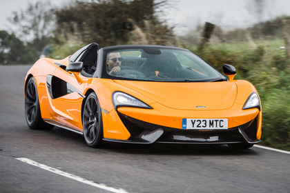 S-a prezentat la antrenament cu un  McLaren 570S Spider şi acum riscă 50.000 de euro amendă! Regula peste care Bayern Munchen nu vrea să treacă nici în timpul pandemiei