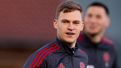 Kimmich s-a întors la antrenamentele lui Bayern după aproape două luni. A fost întâmpinat cu aplauze de colegi 