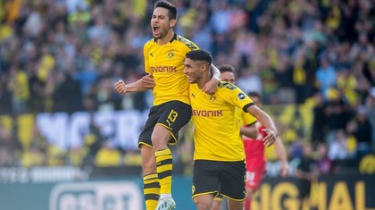 Transfer gratuit marca Bayern Munchen! Bavarezii îşi lasă rivala Borussia Dortmund fără un titular