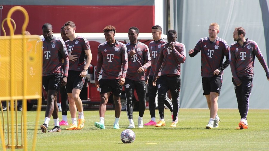 Portughezul João Cancelo şi olandezul Daley Blind vor pleca de la Bayern Munchen