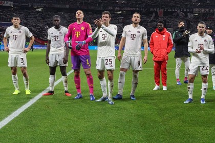 Bayern Munchen, amendă uriaşă după ce fanii au aruncat cu fumigene la meciurile din Champions League