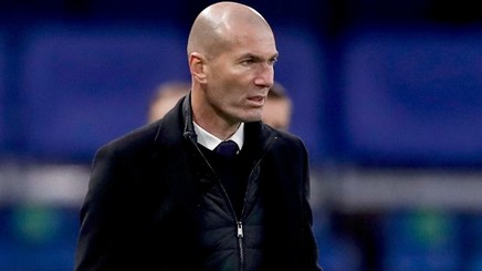 Agentul lui Zinedine Zidane a fost contactat de un club uriaş din Europa