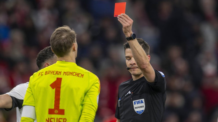 Manuel Neuer a fost suspendat pentru două meciuri. Portarul a bifat prima eliminare din carieră