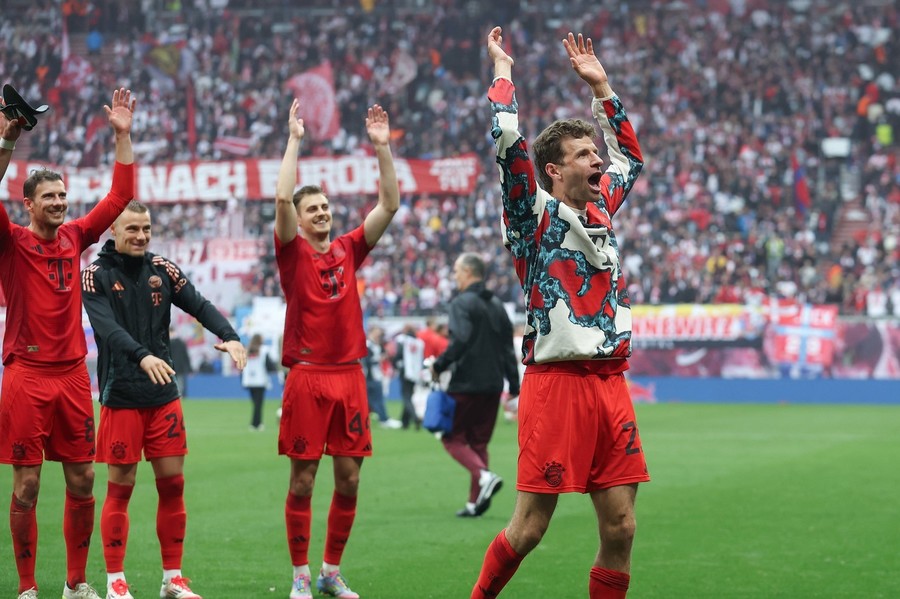 VIDEO | Blestemul lui Harry Kane? Bayern se încurcă în campionat şi nu câştigă titlul! Partidă nebună cu 6 goluri
