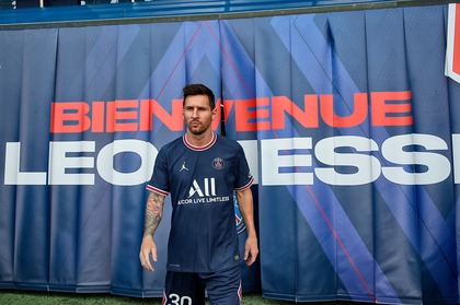 Marius Şumudică, ironic despre trecerea lui Messi la PSG: ”Vreun atentat, ceva? Messi, ce? Ce a făcut Messi? Ah, că s-a transferat la PSG! Sper să n-am timp să mă duc să-l văd”