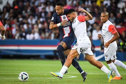 VIDEO | PSG nu a dezamăgit la primul meci pe Parc de Princes, câştigat cu 5-2, în noul sezon de Ligue 1! Dublă pentru Neymar şi gol acrobatic pentru Mbappe cu Montpellier