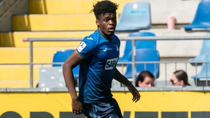 Un jucător francez, trecut pe la PSG, dar care evoluează la Hoffenheim, are leucemie la doar 19 ani