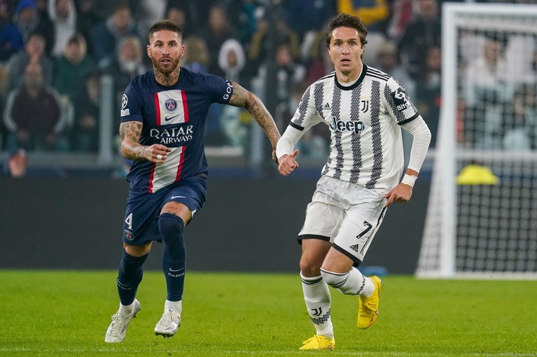 Doi suporteri italieni au fost condamnaţi după manifestări huliganice de la meciul PSG - Juventus, din Liga Campionilor
