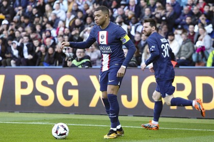 VIDEO ǀ PSG, la al doilea eşec consecutiv în Ligue 1, tremură în lupta pentru titlu! Mbappe şi Messi, neputincioşi în faţa lui Lyon