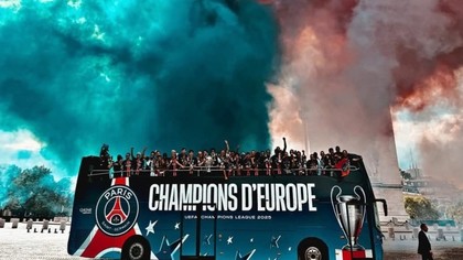 Parisul şi-a sărbătorit campionii de la PSG pe Champs Elysees