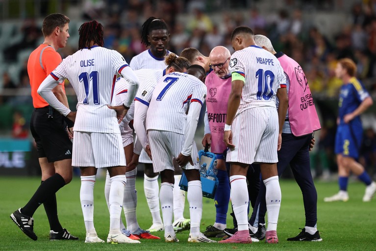 Vedeta lui PSG s-a accidentat la naţionala Franţei! Oficialii parizieni au răbufnit asupra staff-ului tehnic condus de Deschamps