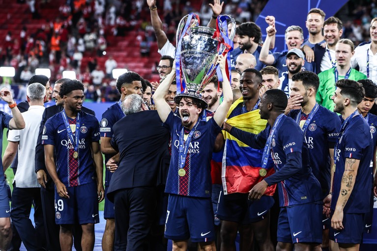 PSG pregăteşte primul transfer după câştigarea Champions League