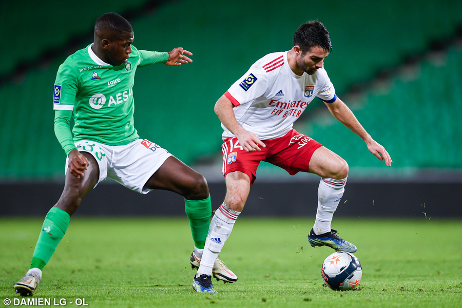 VIDEO | Lyon a făcut spectacol în derby-ul cu Saint-Etienne! OL se menţine pe podium în Ligue 1