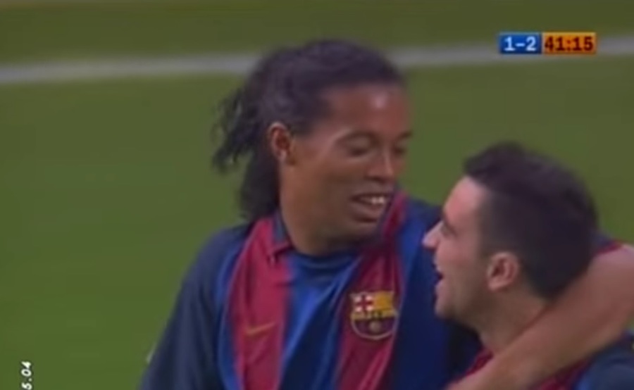 #MeciulZilei | Real Madrid - Barcelona 1-2, din 2004. Golul lui Solari, anulat de Kluivert şi Xavi. Magia lui Ronaldinho