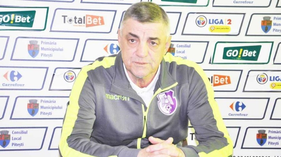 Eduard Augustin, antrenorul lui FC Argeş, a fost suspendat două etape, după eliminarea din meciul cu Dinamo