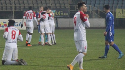 VIDEO | FC Argeş smulge un punct cu Hermannstadt, după ce a fost condusă cu 2-0. Un penalty acordat uşor le-a adus piteştenilor egalul 