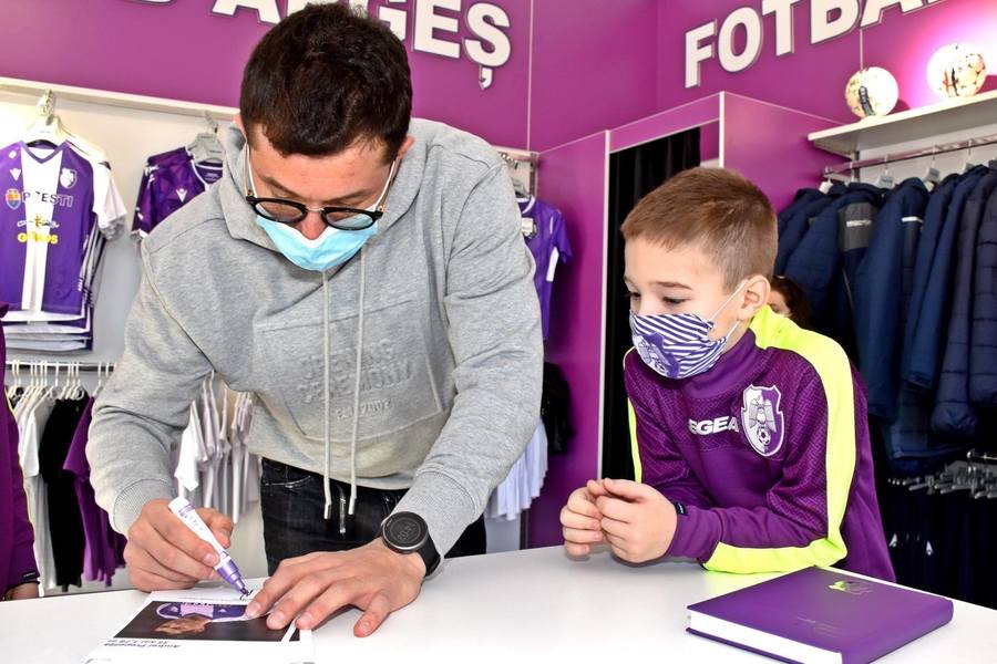 Poziţia de la FC Argeş, momentan stabilă pentru Andrei Prepeliţă. UPDATE: Jean Vlădoiu: ”Se va semna contractul” 