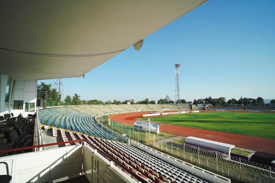 O echipă emblematică a fotbalului românesc va beneficia de un stadion modern. Se demolează vechea construcţie