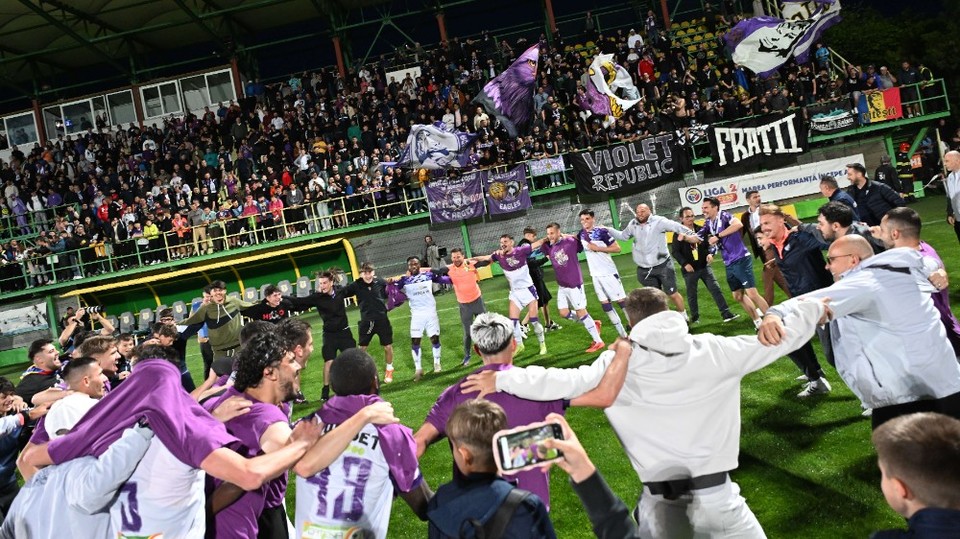 //i0.1616.ro/media/581/3142/38566/22051891/1/fc-arges-csm-resita-play-off-liga-2-casa-pariurilor-6-05-2025-2.jpg