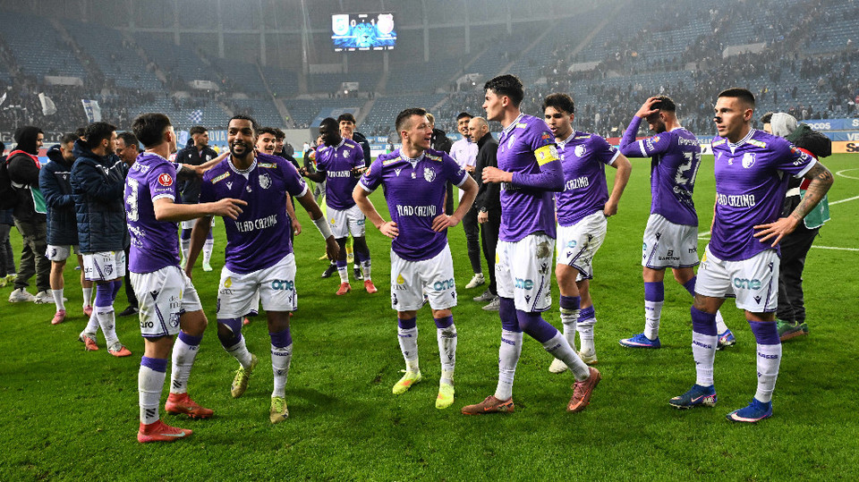 //i0.1616.ro/media/581/3142/38566/22460574/1/universitatea-craiova-fc-arges-play-off-superliga-superbet-13-03-2026-5.jpg
