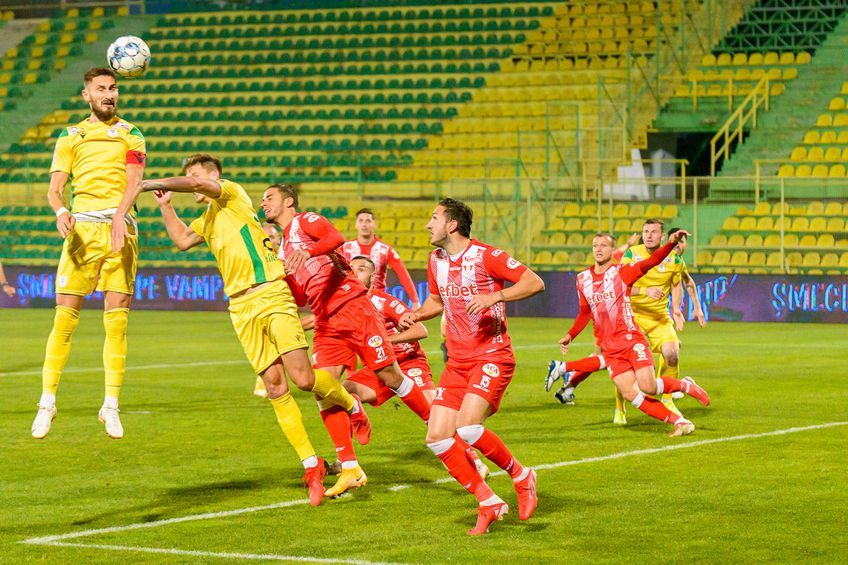 VIDEO ǀ UTA a învins CS Mioveni după ce a fost condusă! Arădenii s-au impus cu 2-1 