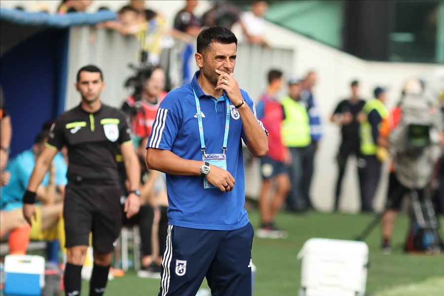 VIDEO EXCLUSIV ǀ Viitorul lui Nicolae Dică la FC ”U” Craiova, incert! Adrian Mititelu şi-a prezentat nemulţumirea
