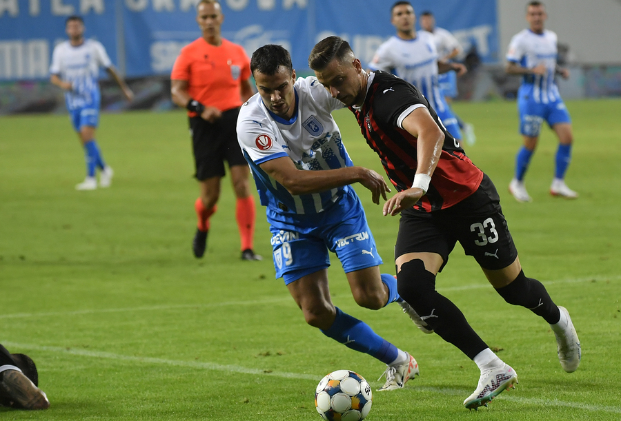 Brigadă de arbitri din Anglia la meciul Spartak Trnava - Universitatea Craiova
