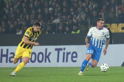VIDEO | AEK Atena - Universitatea Craiova, în direct pe Prima Sport 1 şi PrimaPlay.ro! Grecii reduc diferenţa