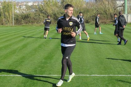 Petrolul se întăreşte. În cantonament a ajuns un mijlocaş sârb