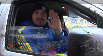VIDEO ǀ Budescu cel harnic! A pus umărul la deszăpezirea stadionului din Ploieşti