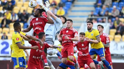 VIDEO ǀ Petrolul Ploieşti - FC Botoşani 1-0! Budescu înscrie din penalty golul de 3 puncte pentru ”lupii galbeni” la ultima fază a meciului