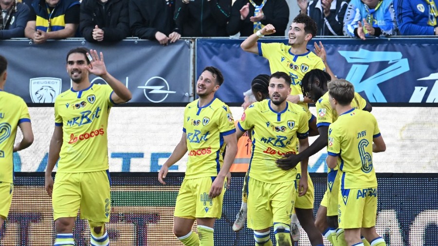 OFICIAL | Continuă curăţenia generală la Petrolul! Jucătorul e OUT de la Ploieşti, dar va continua în România: „Mult Succes în continuare”