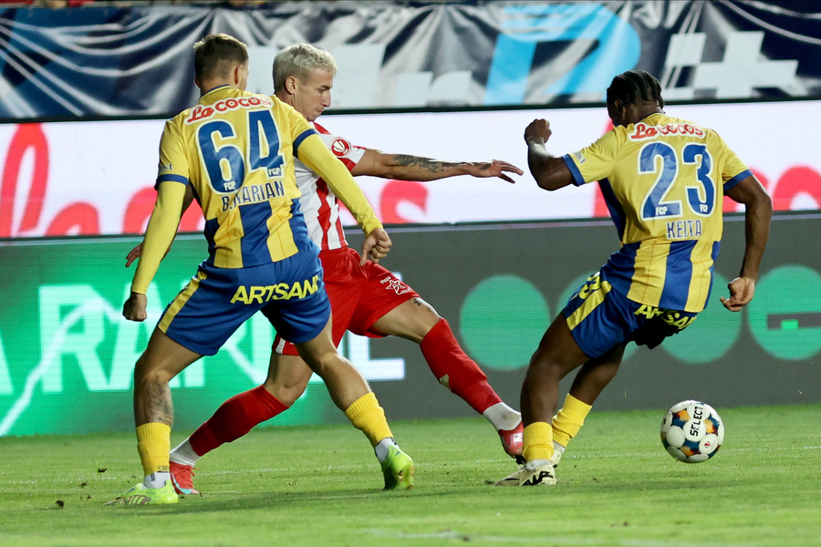 Şi-a anunţat transferul imediat după Petrolul - UTA: „Mâine sau poimâine”