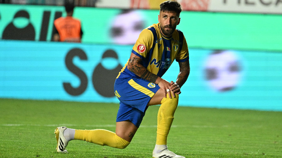 VIDEO | Paul Papp, foarte supărat după eşecul cu Rapid. ”Mă jur că nu mi-a dat în mână!”