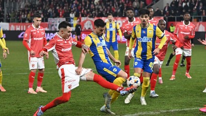 Investitori italieni, în negocieri avansate cu un club de tradiţie din SuperLigă! Conducerea confirmă: "Din anturajul lui Napoli"