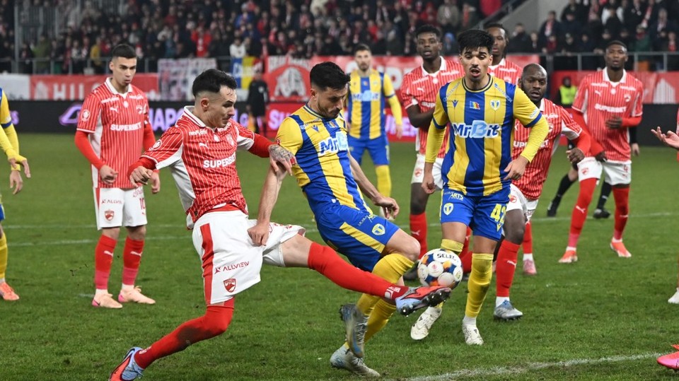 //i0.1616.ro/media/581/3142/39486/22445425/1/dinamo-bucuresti-petrolul-ploiesti-superliga-superbet-30-01-2026.jpg