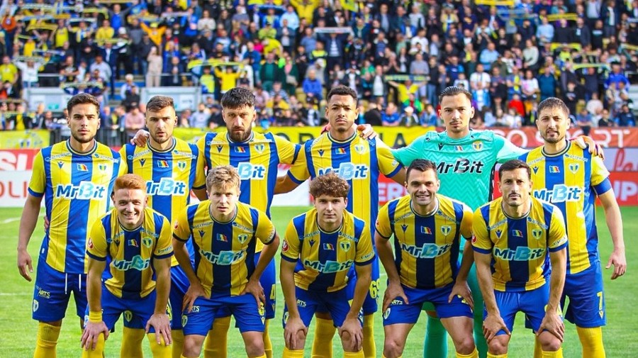 Petrolul şi-a găsit antrenor după despărţirea de Mehmet Topal! Cine este favorit să ajungă pe banca ploieştenilor